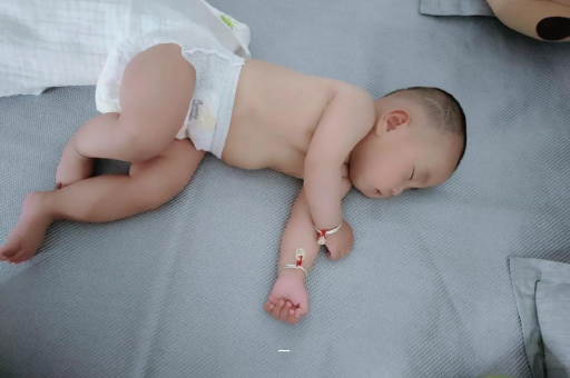 西安宝宝总是摇头怎么回事